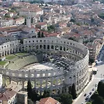 Asja Old Center Apartamento Pula