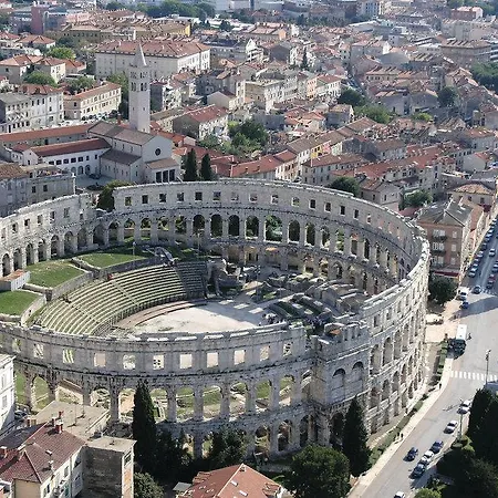 Asja Old Center Apartment Pula