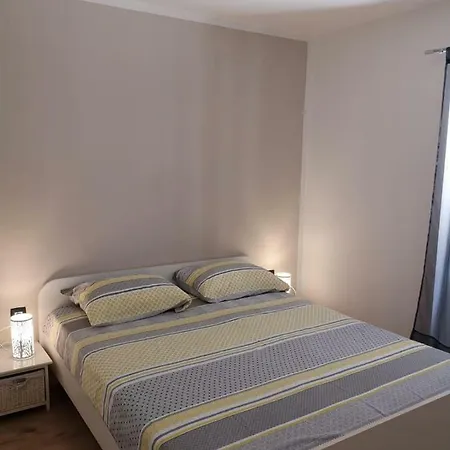 Asja Old Center Apartment Pula
